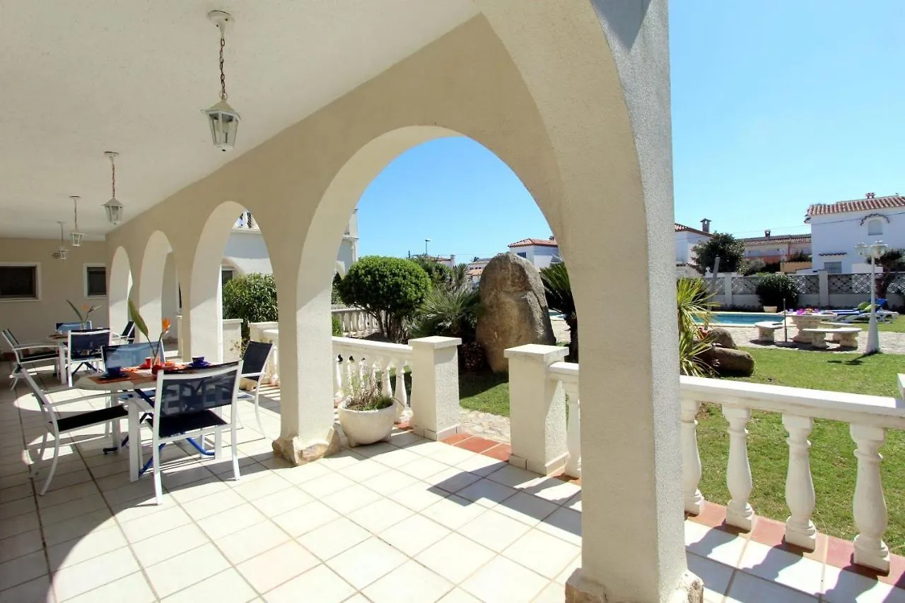 Leon Inmo Apartment Celine - 10413 Empuriabrava